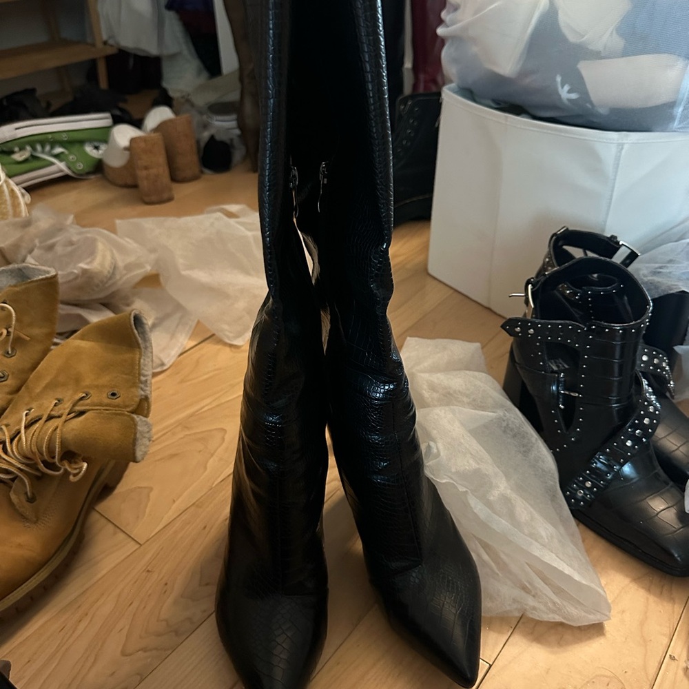 Billini croc boots